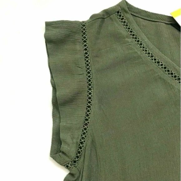 3/$25 Ellen Tracy tee - Picture 5 of 6